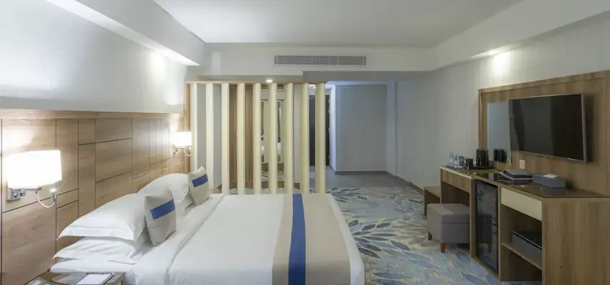 Season Star Hotel image